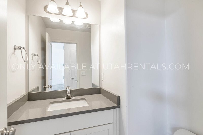 PET FRIENDLY END ROW TOWNHOME IN EVANS RANCH property image