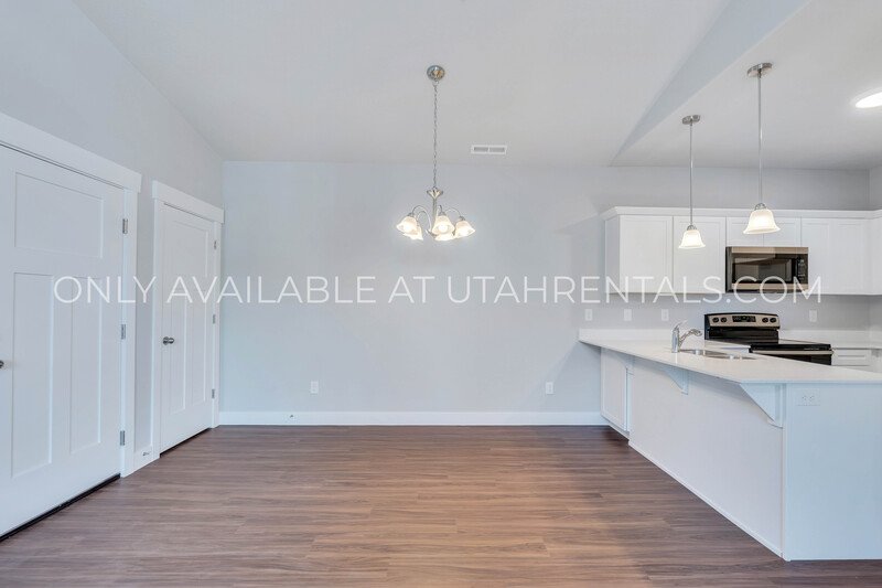 Amazing Riverton Condo property image