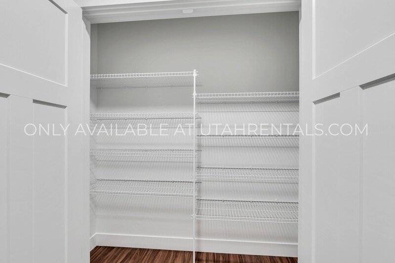 Amazing Riverton Condo property image