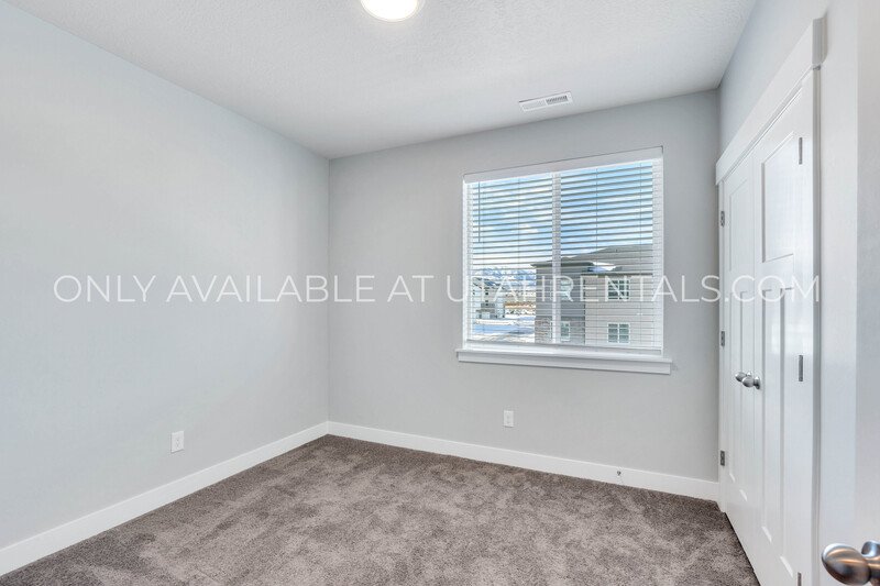 Amazing Riverton Condo property image