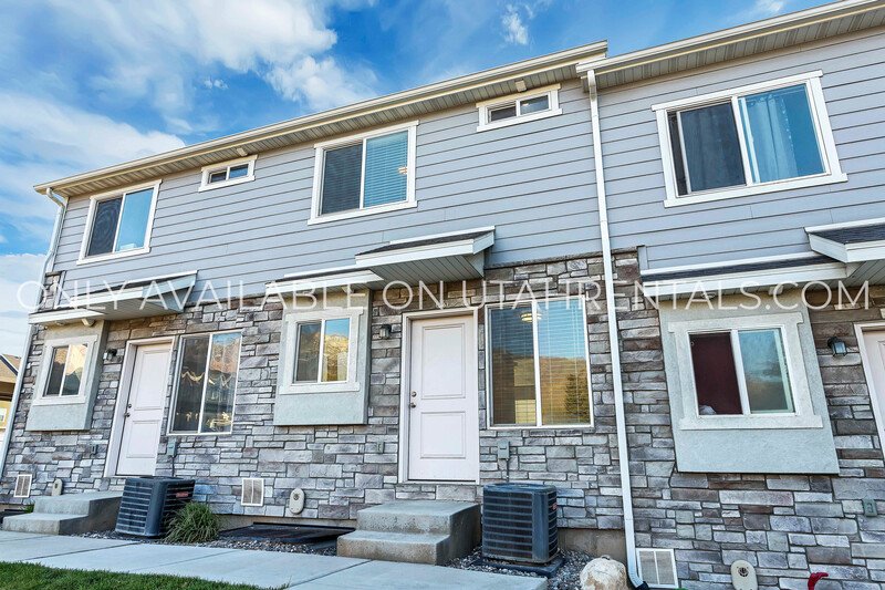 Amazing Townhome For Rent property image
