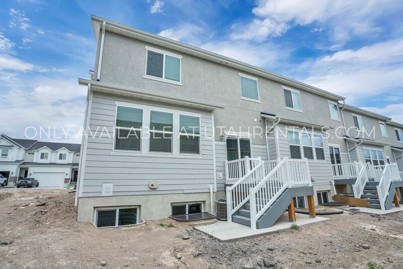 Beautiful New Townhome in Lehi property image