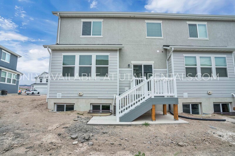 Beautiful New Townhome in Lehi property image