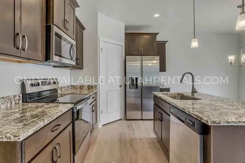 Beautiful New Townhome in Lehi property image