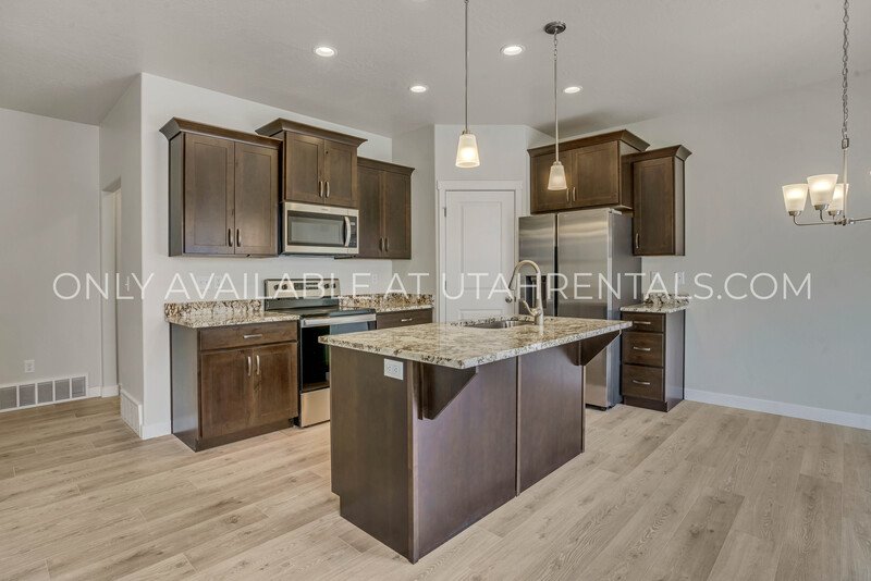 Beautiful New Townhome in Lehi property image
