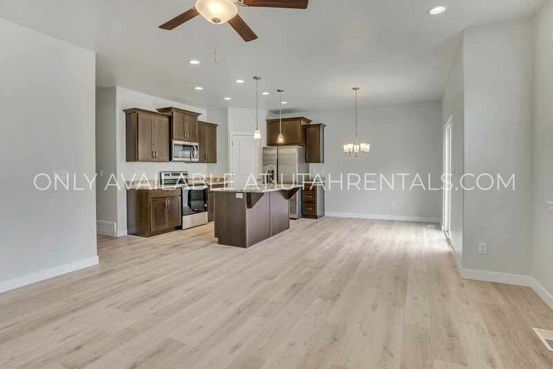 Beautiful New Townhome in Lehi property image
