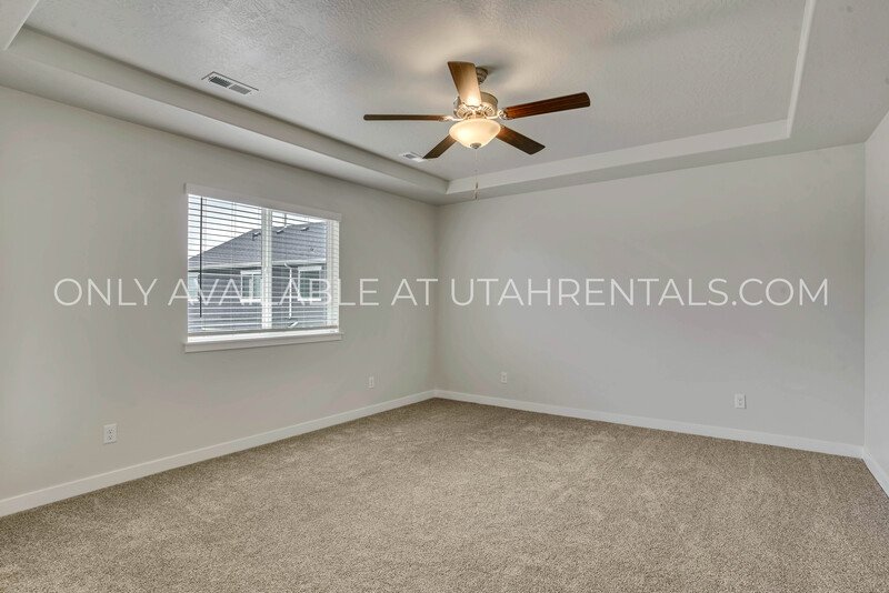 Beautiful New Townhome in Lehi property image