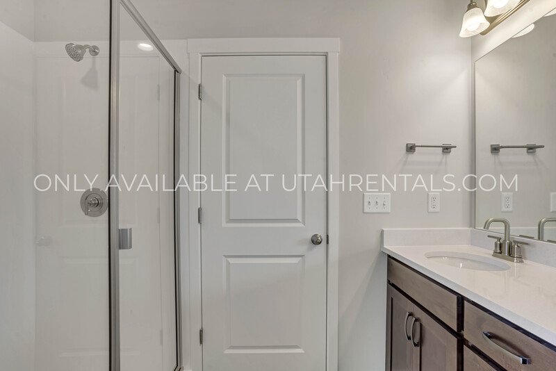 Beautiful New Townhome in Lehi property image