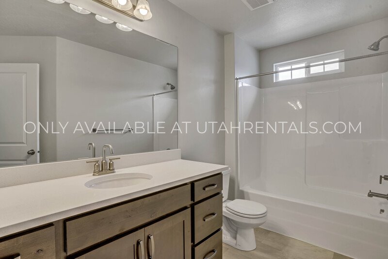 Beautiful New Townhome in Lehi property image