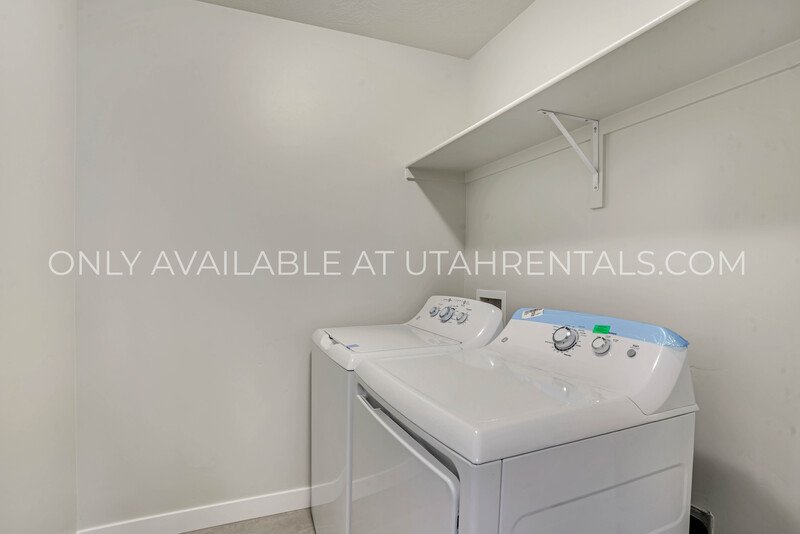 Beautiful New Townhome in Lehi property image