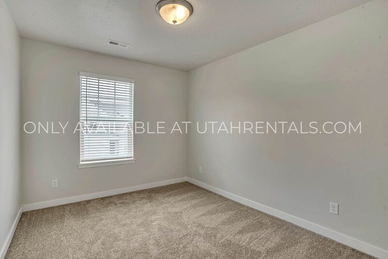 Beautiful New Townhome in Lehi property image