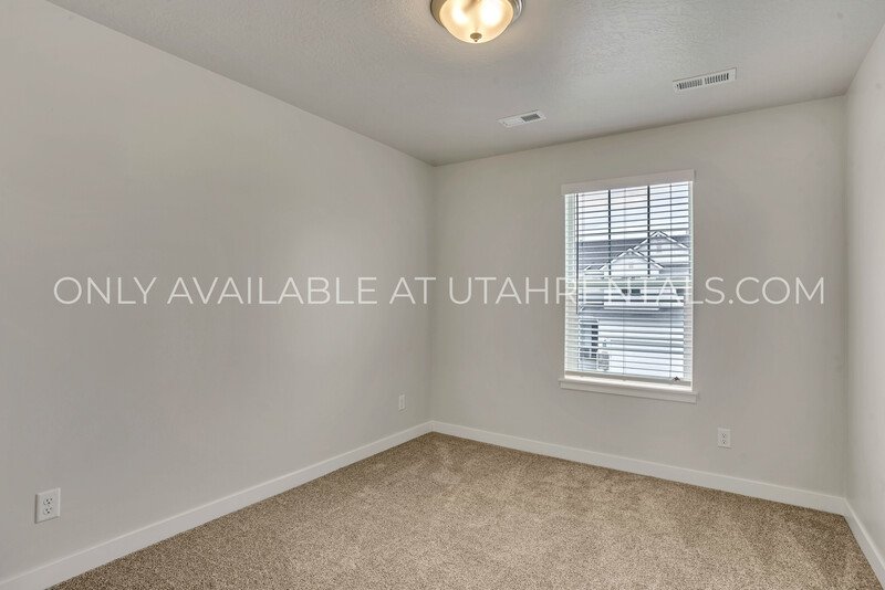 Beautiful New Townhome in Lehi property image