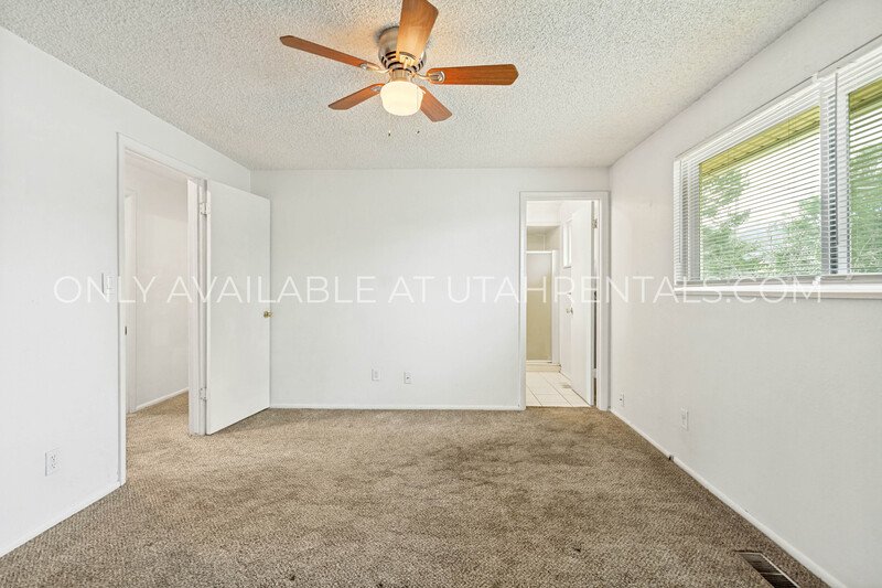 Beautiful 4-Bed, 3-Bath Orem Home with Spacious Yards & Decks property image