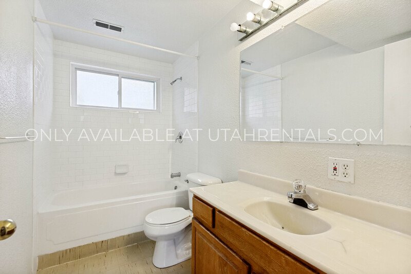 Beautiful 4-Bed, 3-Bath Orem Home with Spacious Yards & Decks property image