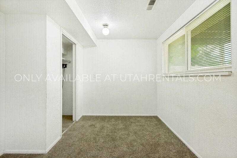 Beautiful 4-Bed, 3-Bath Orem Home with Spacious Yards & Decks property image