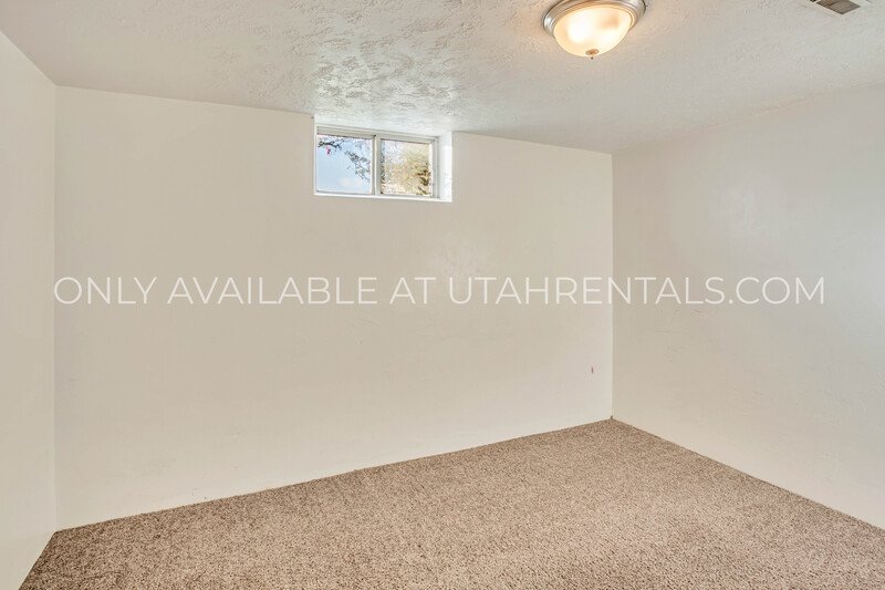 Huge 7-Bedroom Remodeled Orem Home property image