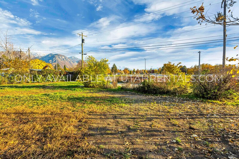 Huge 7-Bedroom Remodeled Orem Home property image