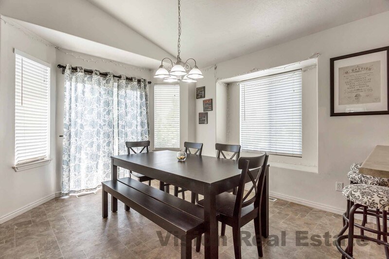 Beautiful Home in the Pioneer Community property image