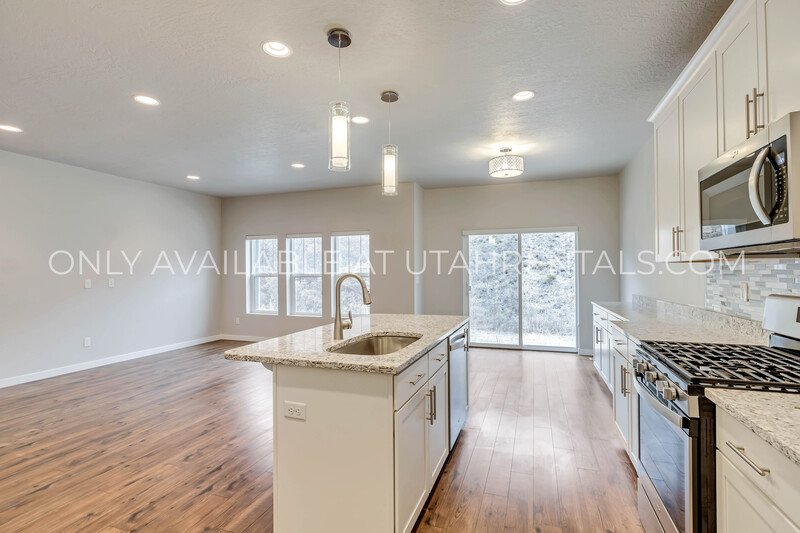 TRAVERSE MOUNTAIN MIDROW-UNIT TOWNHOME LEHI property image