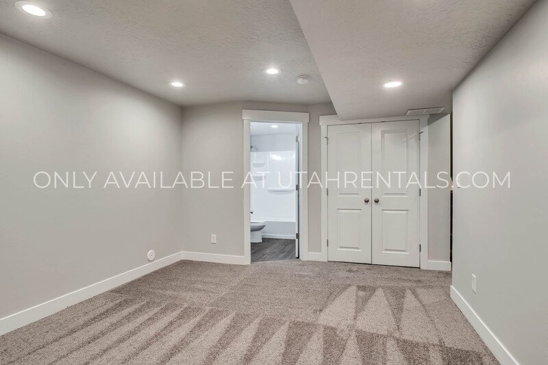 TRAVERSE MOUNTAIN MIDROW-UNIT TOWNHOME LEHI property image