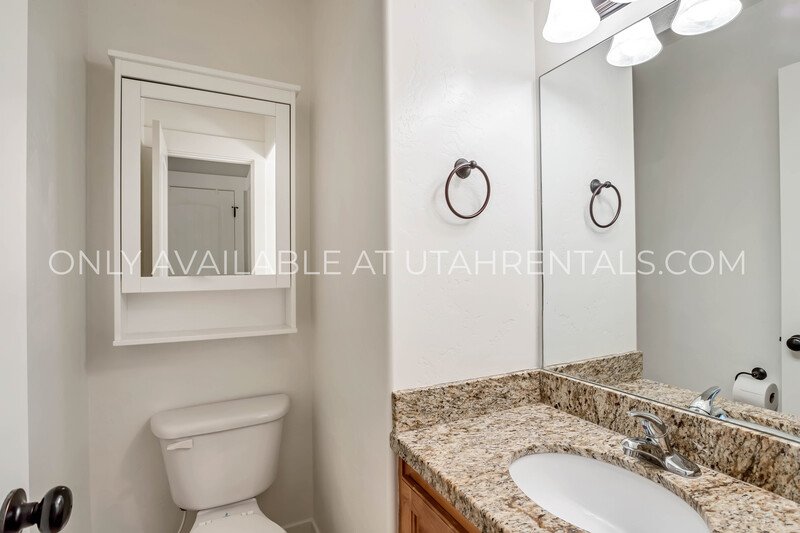 Beautiful 4-Bed Twin Home in Springville – Prime Location! property image