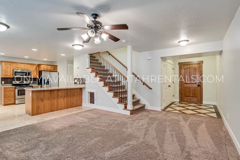 Beautiful 4-Bed Twin Home in Springville – Prime Location! property image