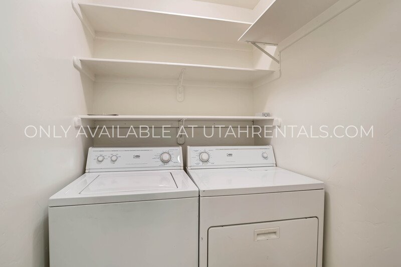 Beautiful 4-Bed Twin Home in Springville – Prime Location! property image