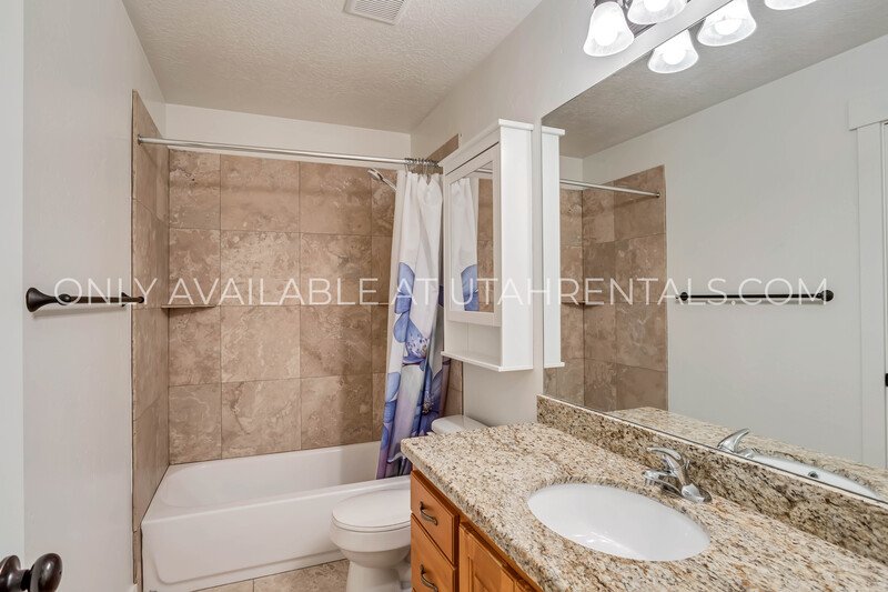 Beautiful 4-Bed Twin Home in Springville – Prime Location! property image