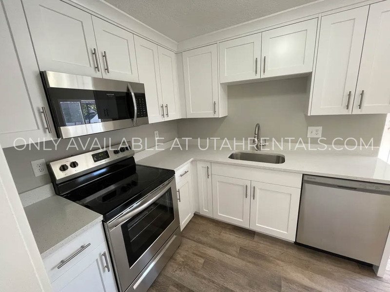 Cute 2-Bed Apartment Near Peace Gardens property image