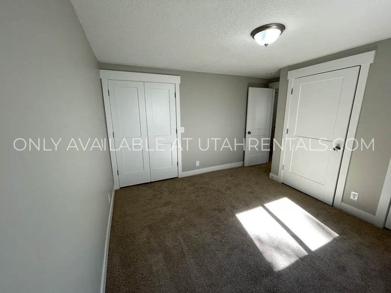 Cute 2-Bed Apartment Near Peace Gardens property image