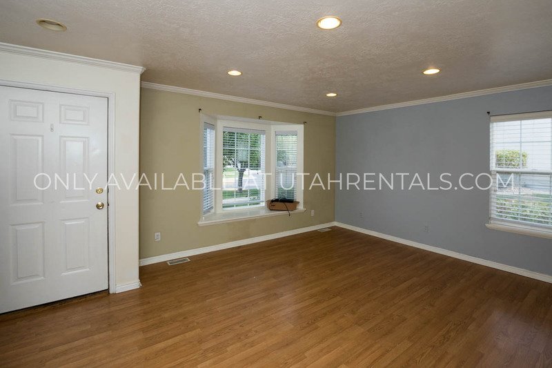 Beautiful Lehi townhome near Thanksgiving Point! property image