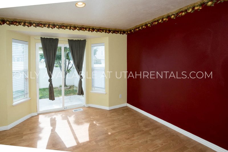 Beautiful Lehi townhome near Thanksgiving Point! property image