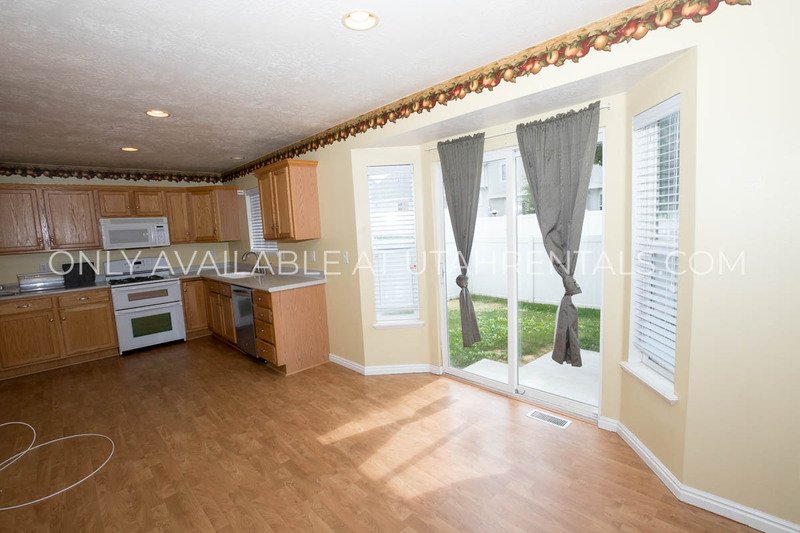 Beautiful Lehi townhome near Thanksgiving Point! property image