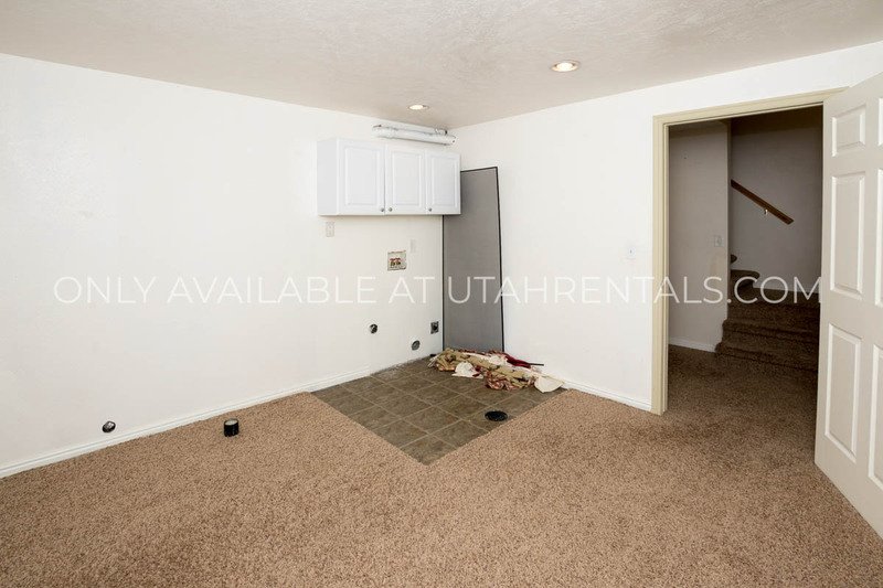 Beautiful Lehi townhome near Thanksgiving Point! property image