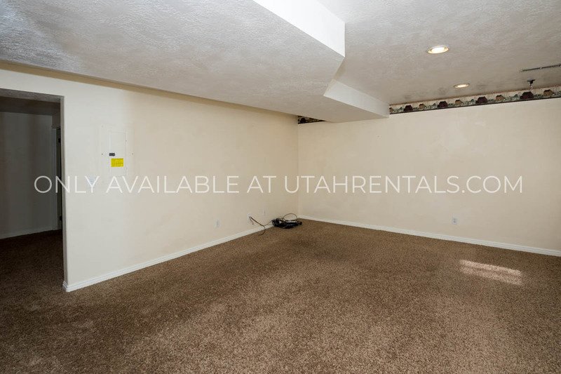 Beautiful Lehi townhome near Thanksgiving Point! property image