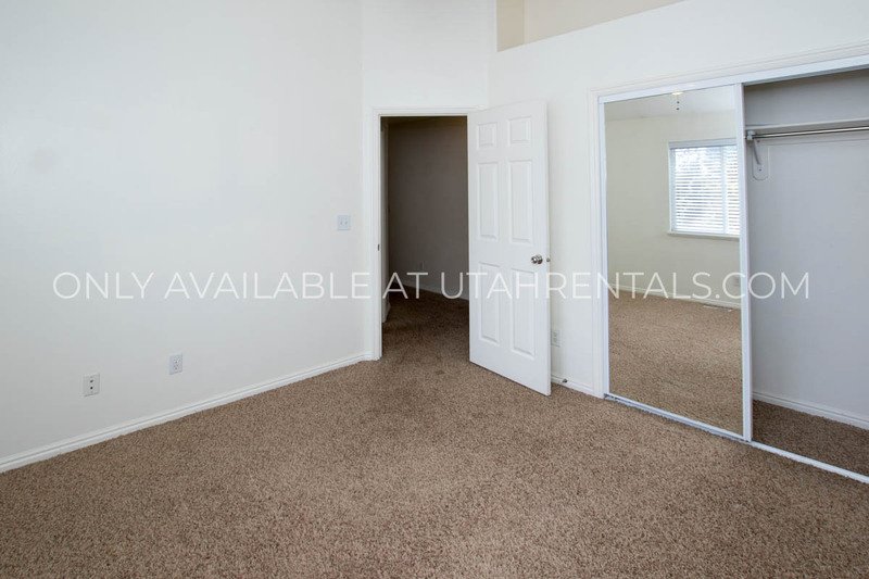 Beautiful Lehi townhome near Thanksgiving Point! property image