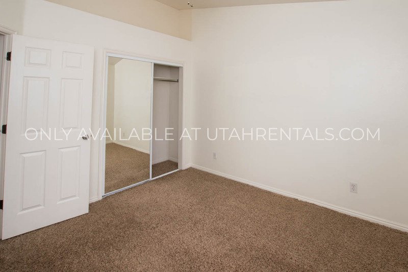 Beautiful Lehi townhome near Thanksgiving Point! property image
