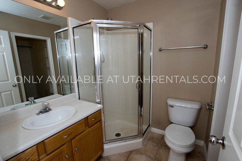 Beautiful Lehi townhome near Thanksgiving Point! property image