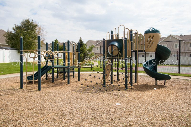 Beautiful Lehi townhome near Thanksgiving Point! property image