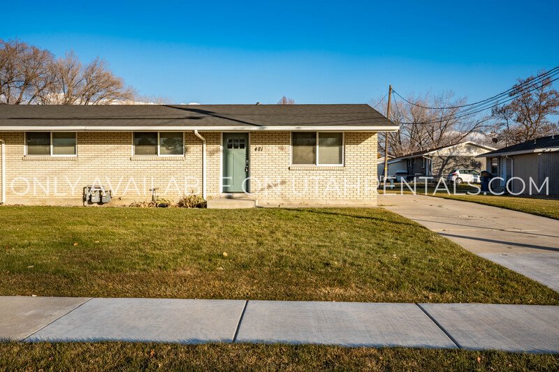 Charming & Spacious 2-Bedroom Home with Stunning Mountain Views! property image