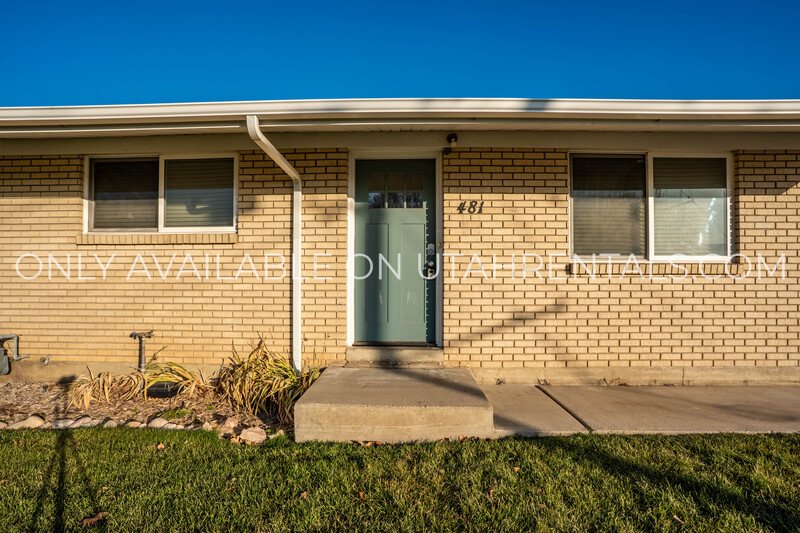 Charming & Spacious 2-Bedroom Home with Stunning Mountain Views! property image