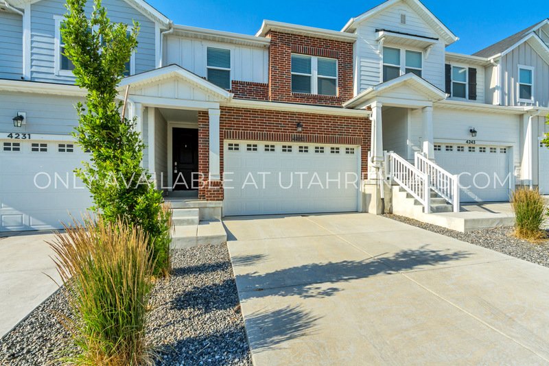 Stunning 4-Bedroom Home in Lehi property image