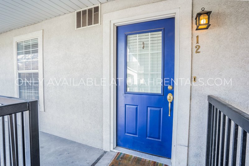 Charming 2-Bed Condo in Provo – Great Location! property image