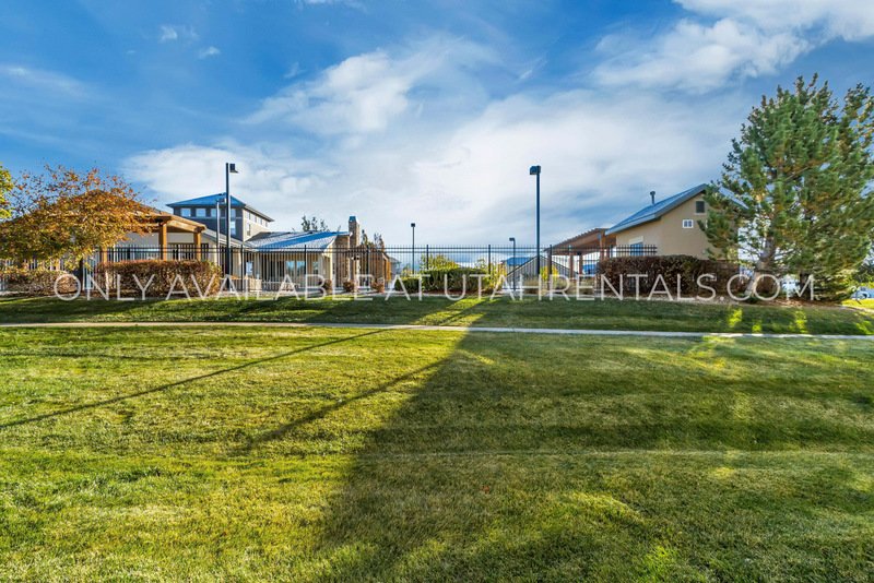 Stunning Lehi End-Unit Townhouse with Mountain Views! property image