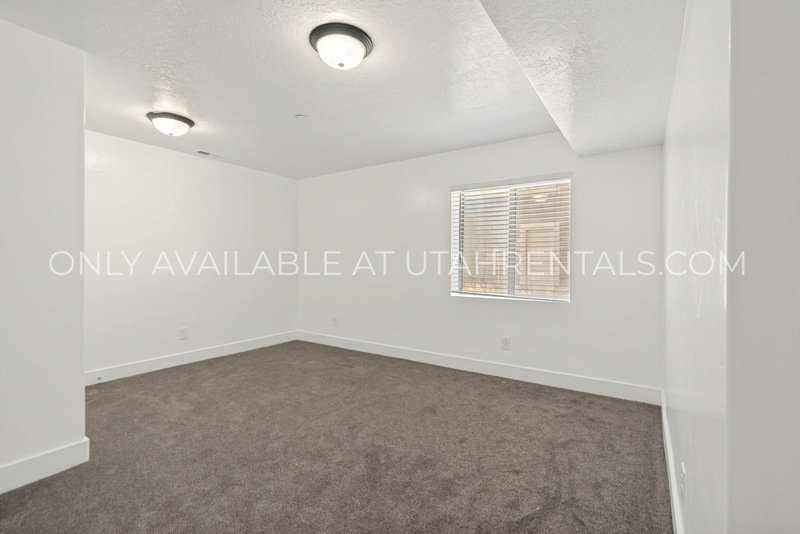 Beautiful Elk Ridge rental property image