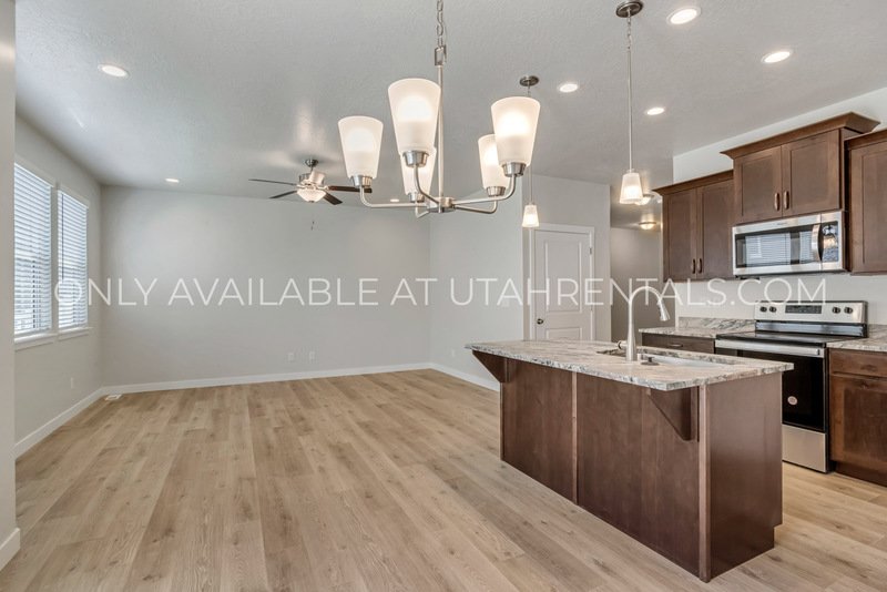 Amazing Townhome in Lehi! property image