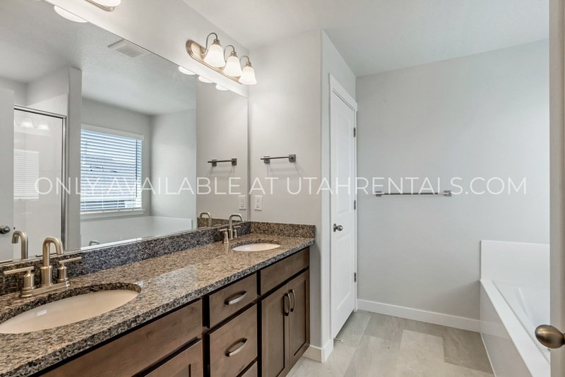 Amazing Townhome in Lehi! property image