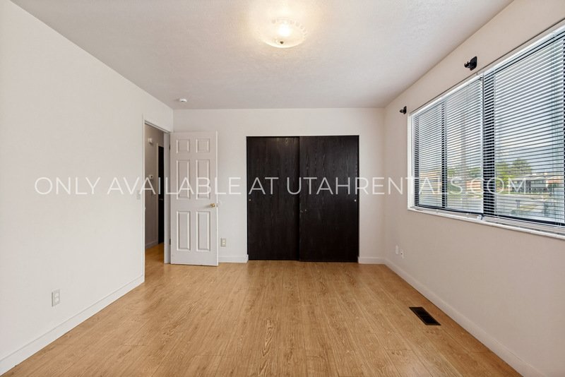 $600 OFF!! Multi-Level 2 Bed in Midvale! Minutes to I-15 + Carport + Pet Friendly property image