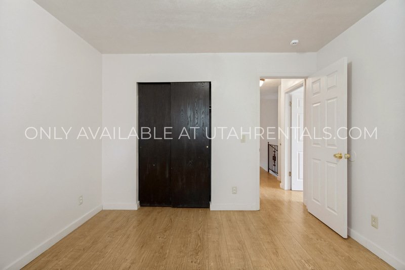 $600 OFF!! Multi-Level 2 Bed in Midvale! Minutes to I-15 + Carport + Pet Friendly property image