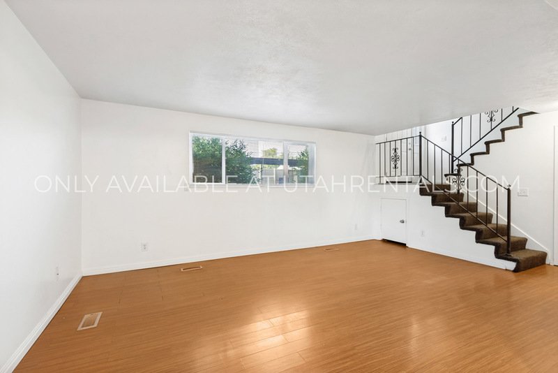ONE MONTH FREE! Charming & Convenient Midvale Living! property image